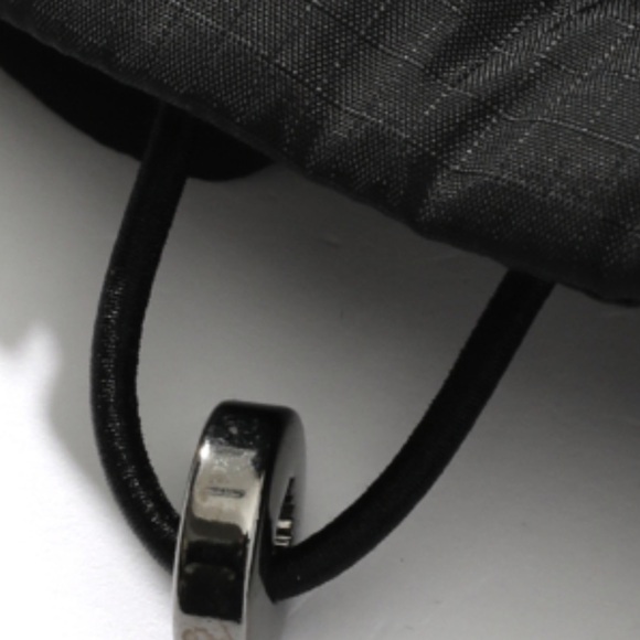 Off White
"Woman" Floral-Embroidery Ripstop Puffer Bomber Jacket - Picture 8 of 16